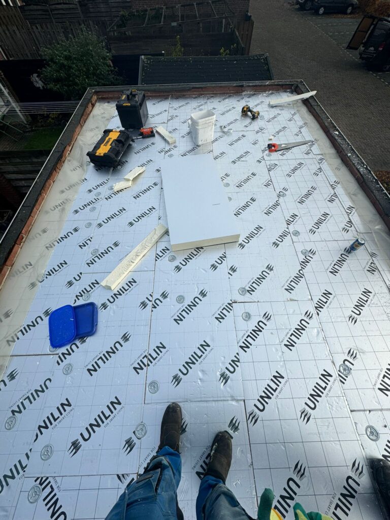 Plat dak isoleren Unilin pir platen